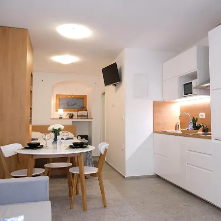 Apartma Libris Capodistria